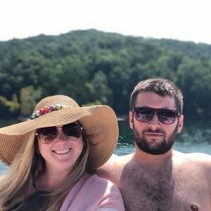 Meet your Posher, Leslie